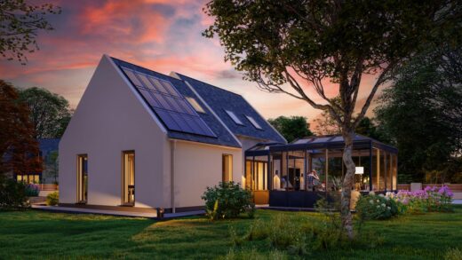 Maison écologique avec panneaux solaire sur le toit
