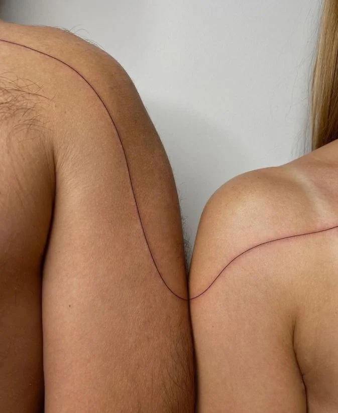 14 Tatouage Ligne Pour Couple Instagram Lovecrave.jpg
