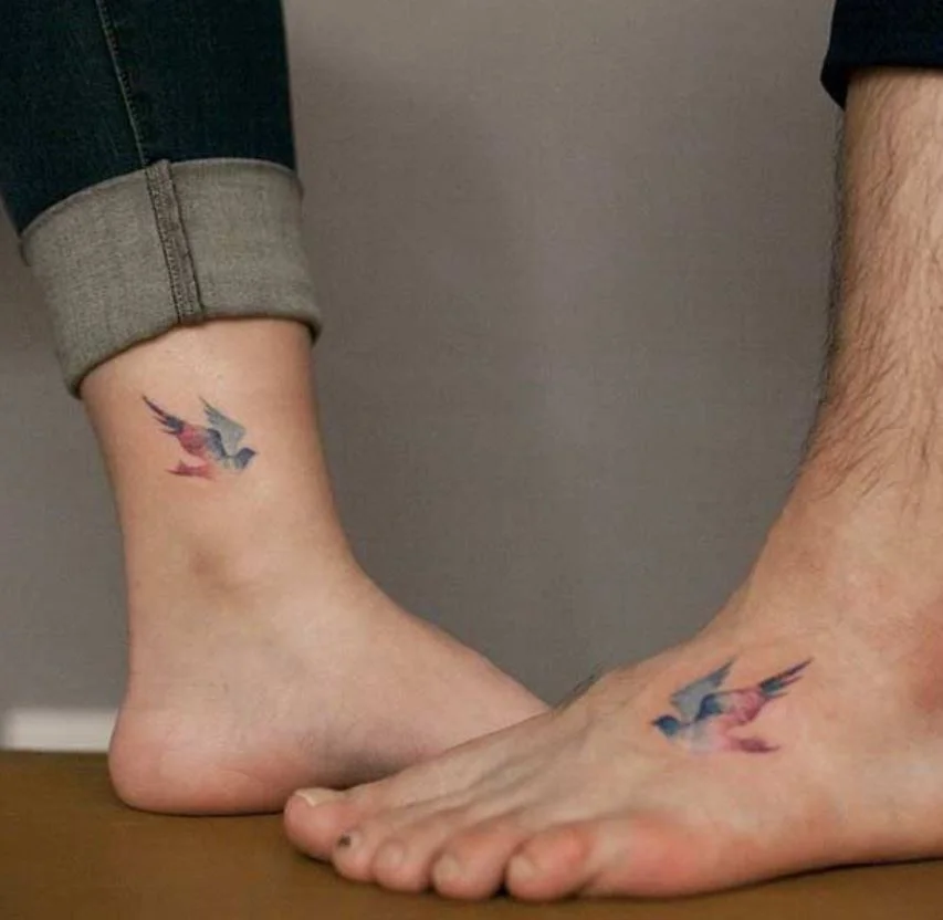 20 Colibris Colores En Tatouage Couple Pinterest.jpg