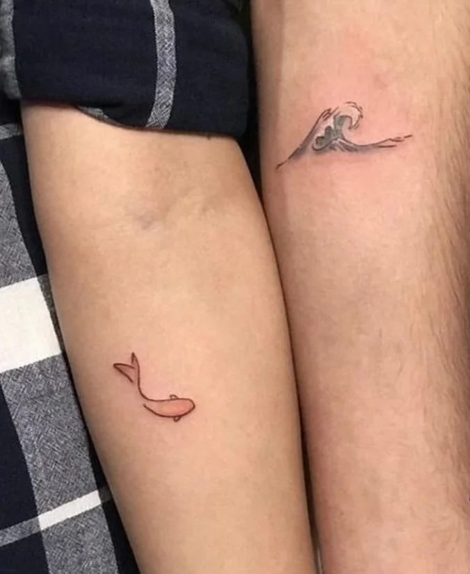 25 Tatouage Vague Et Poisson En Couple Pinterest.jpg