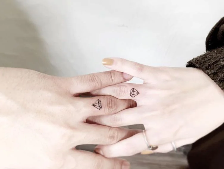 29 Tatouage Petit Diamant Pour Couple Instagram Nieun Tat2.jpg