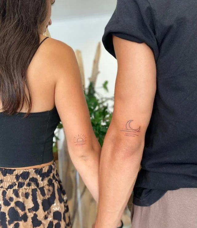 61 Demi Lune Et Demi Soleil En Tatouage Couple Instagram Lapetaledencre.jpg