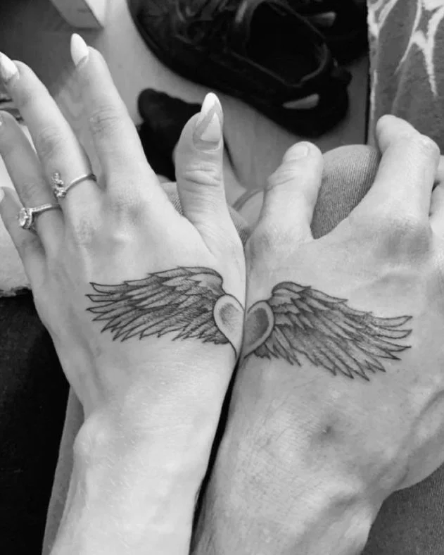 62 Tatouage Couple Aile Et Coeur Instagram Gabygabetatts.jpg