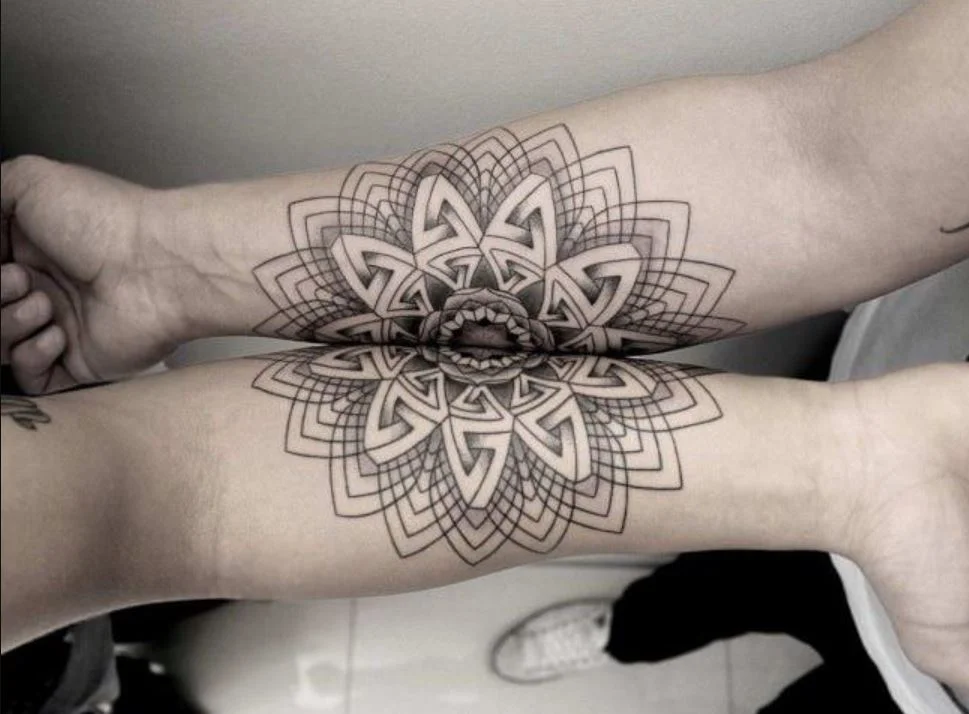 75 Tatouage A Faire En Couple Mandala Etoile Sur Lavant Bras Pinterest.jpg
