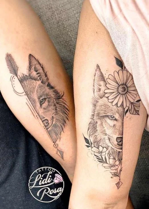 78 Tatouage Couple Demi Loup A Fleche Et Fleur Pinterest.jpg