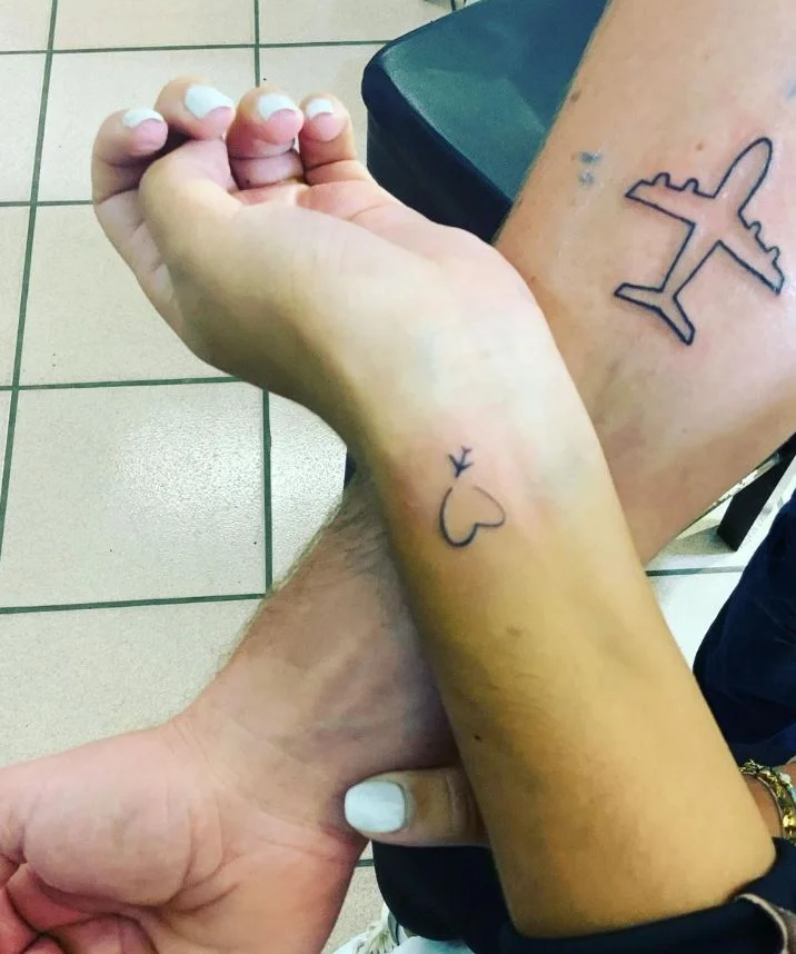 91 Coeur Et Avion En Tatouage Commun Couple Instagram Cna Tattoo.jpg