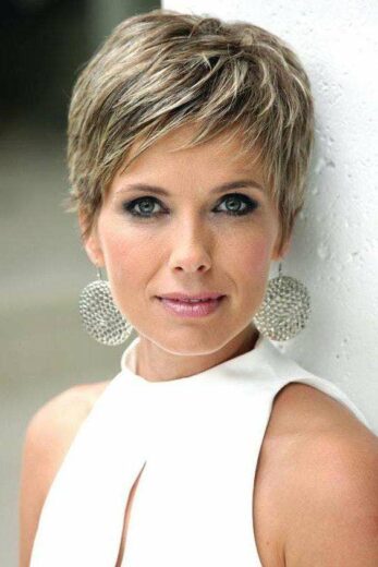Coupe Femme Courte Effile 10