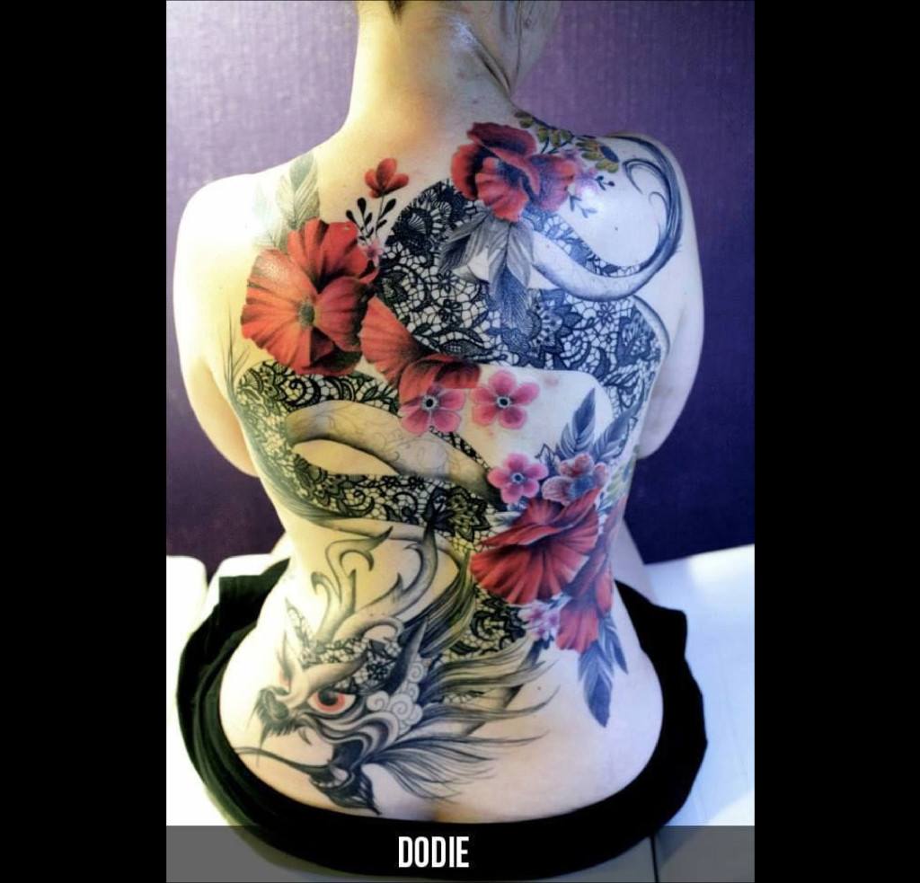 Encre Par Dodie Un Serpent Avec Un Corps En Dentelle 1024x983