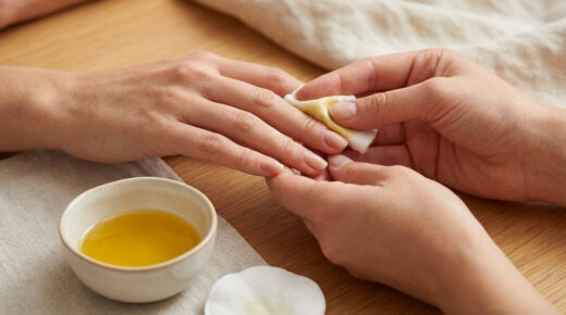 Gentle Nail Polish Removal With Natural Oils
